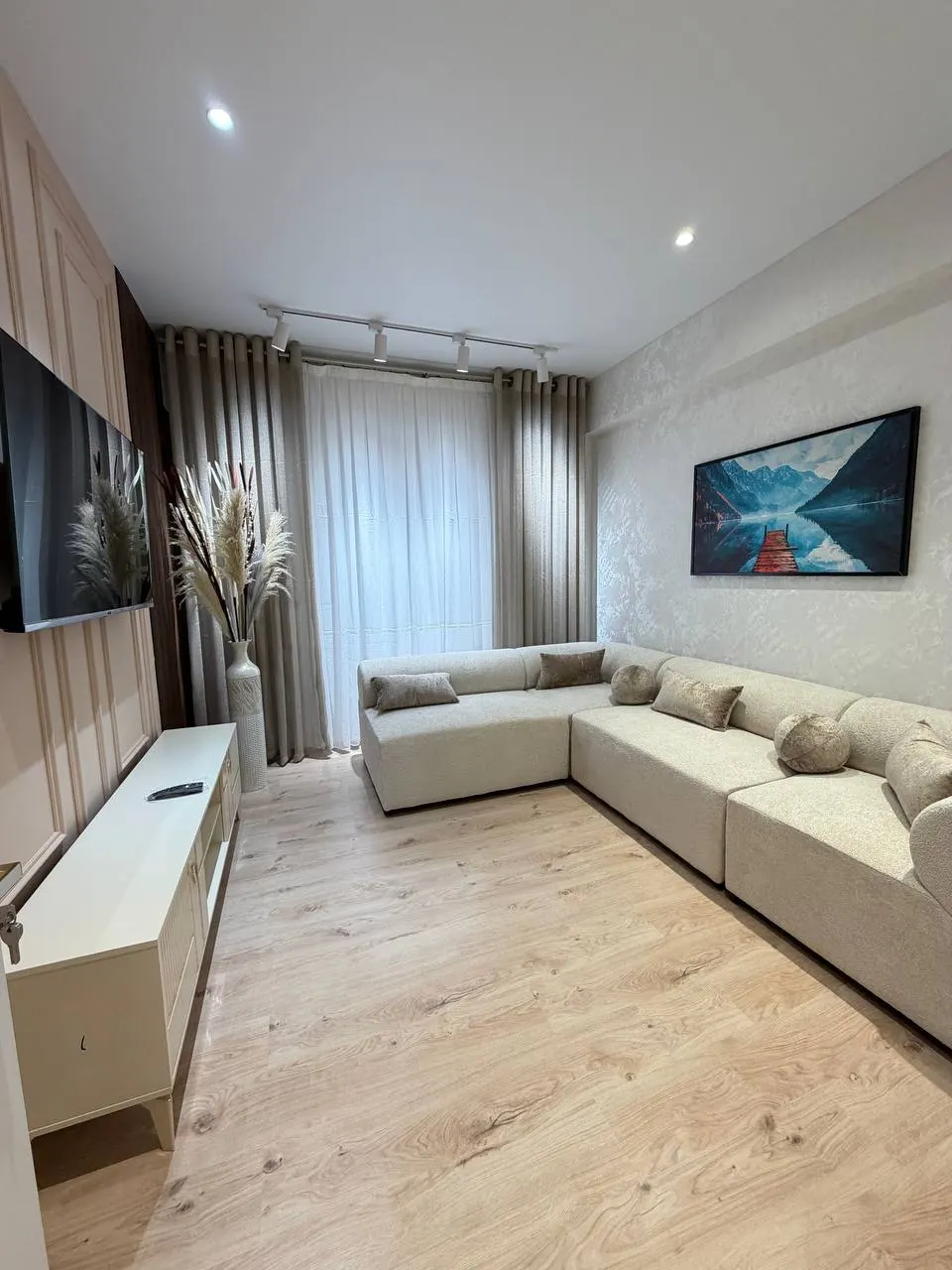 Продаётся 3-комнатная квартира, 88 м², 1/7 этаж — Юнусабадский район