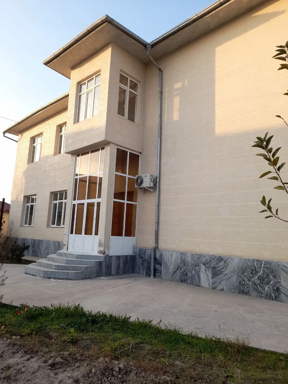 Ijaraga beriladi 5 xonali hovli uy, 12 sotix, 400 m² — Yashnobod tumani