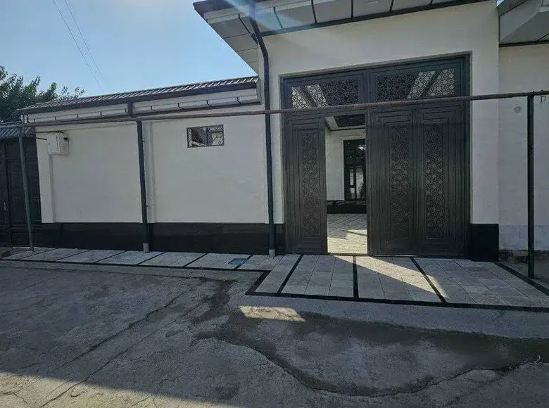 Sotiladi 4 xonali hovli uy, 2 sotix, 110 m² — Bektemir tumani