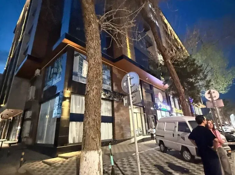 Sotiladi tijorat binosi, 70 m² — Yashnobod tumani