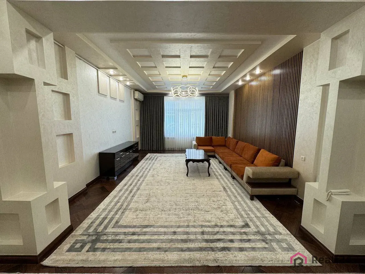 Сдаётся 2-комнатная квартира, 110 м², 4/9 этаж — Мирабадский район