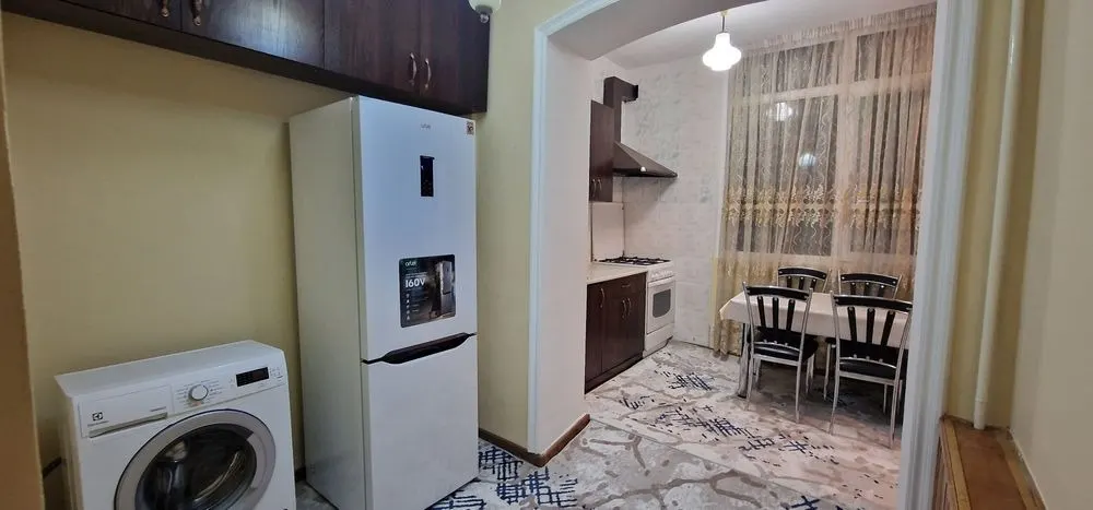 Сдаётся 3-комнатная квартира, 70 м², 1/4 этаж — Юнусабадский район