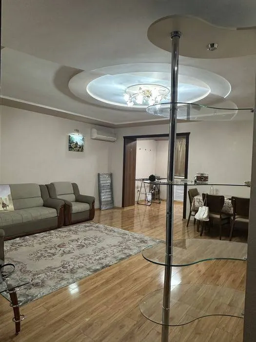 Sotiladi 3 xonali kvartira, 79 m², 3/4 qavat — Mirzo Ulugʻbek tumani