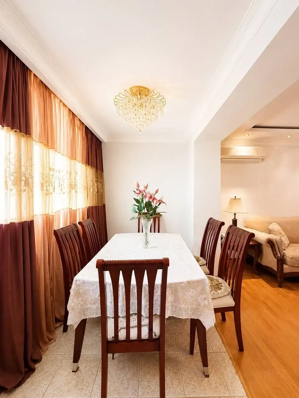 Продаётся 2-комнатная квартира, 76 м², 2/4 этаж — Яккасарайский район