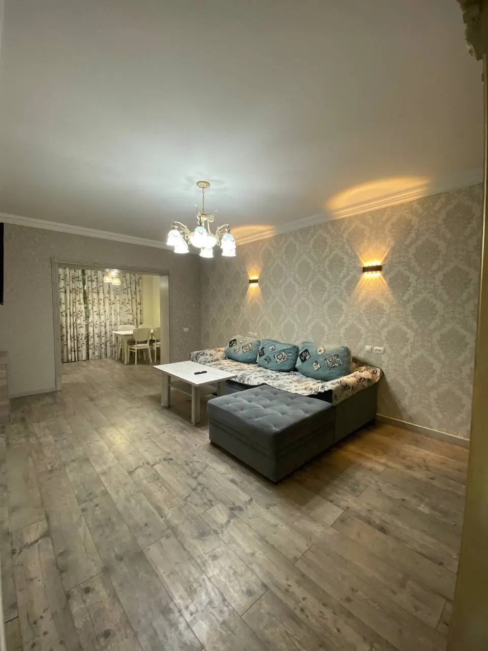 Ижарага берилади 3 хонали квартира, 90 м², 1/4 қават — Мирзо Улуғбек тумани