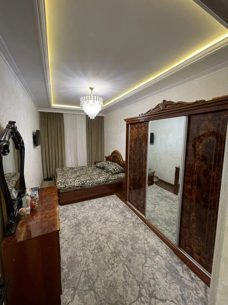 Sotiladi 3 xonali kvartira, 70 m², 3/5 qavat — Yashnobod tumani