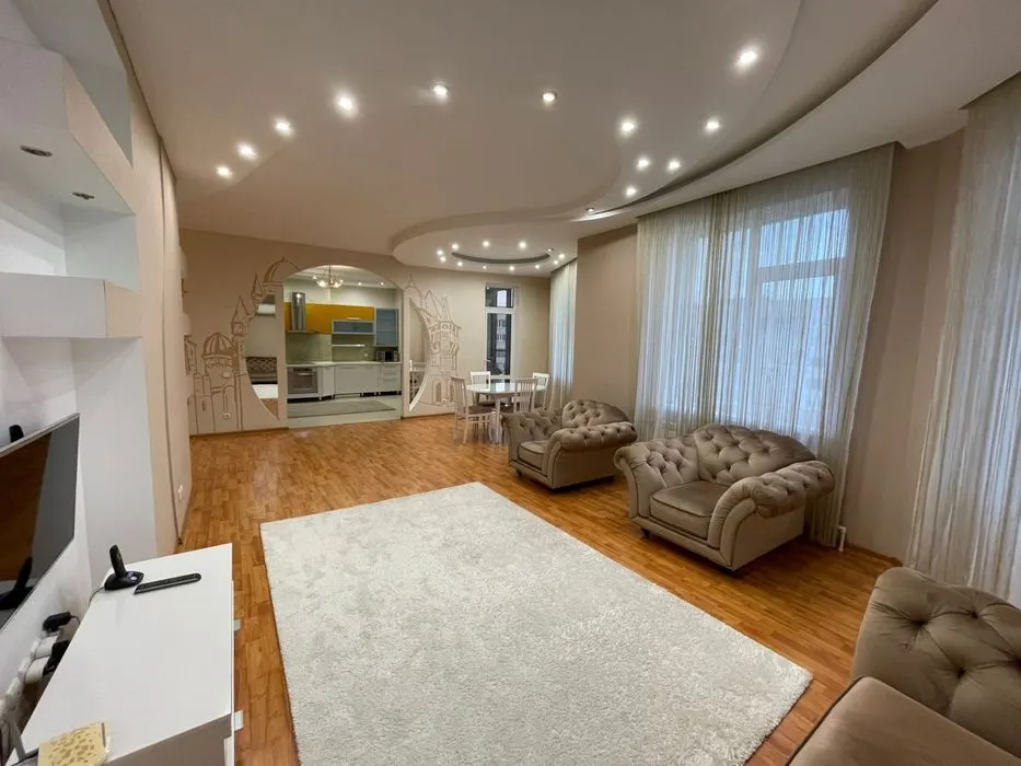 Ijaraga beriladi 3 xonali kvartira, 100 m², 8/9 qavat — Shayxontohur tumani