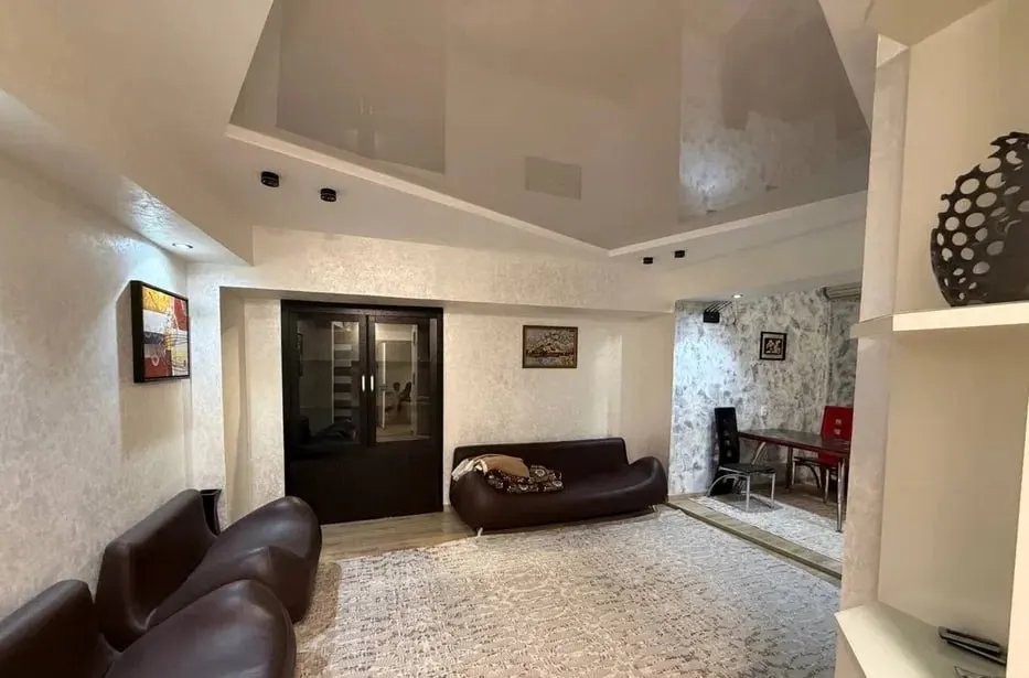Сдаётся 2-комнатная квартира, 57 м², 2/5 этаж — Юнусабадский район