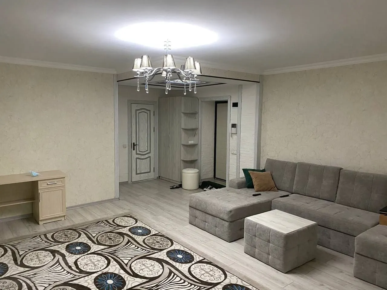 Сотилади 3 хонали квартира, 75 м², 2/4 қават — Мирзо Улуғбек тумани