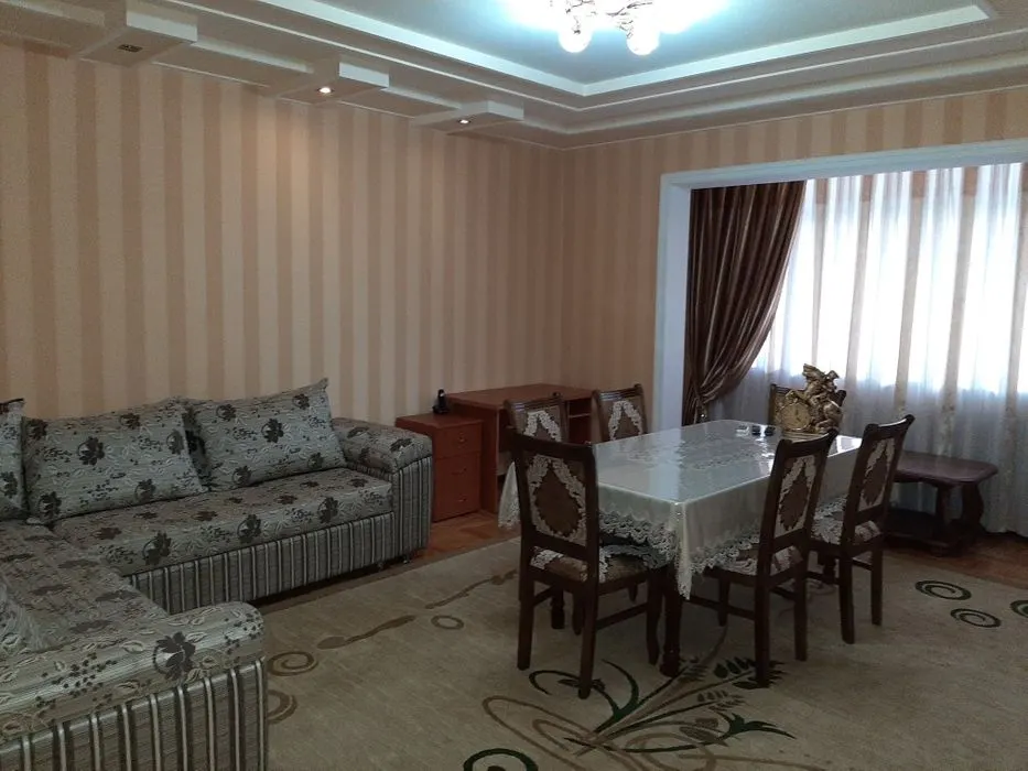 Ижарага берилади 3 хонали квартира, 79 м², 2/9 қават — Яккасарой тумани