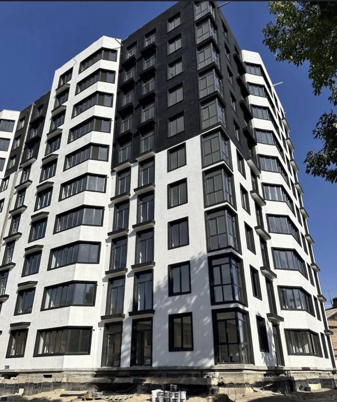 Sotiladi 2 xonali kvartira, 58 m², 1/9 qavat — Mirobod tumani