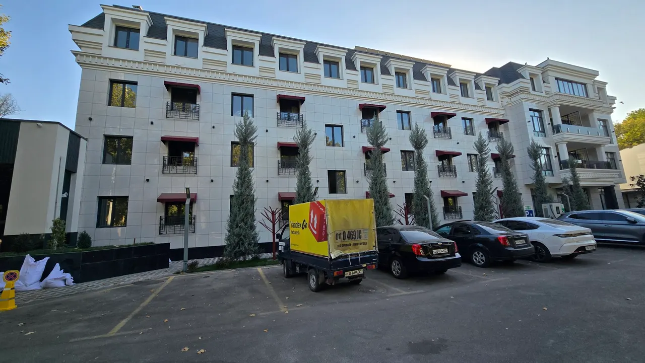 Ижарага берилади тижорат биноси, 1200 м² — Чилонзор тумани
