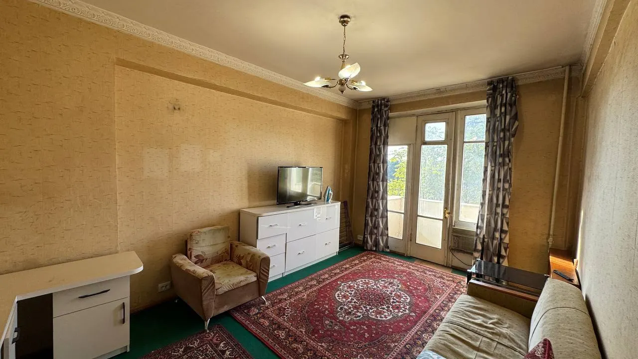 Sotiladi 2 xonali kvartira, 53 m², 3/5 qavat — Yakkasaroy tumani