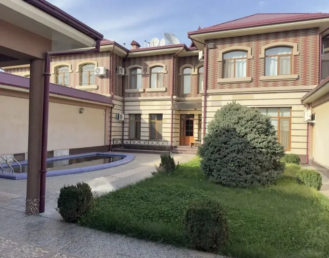 Сотилади 5 хонали ҳовли уй, 4 сотих, 2 қаватли — Тошкент тумани