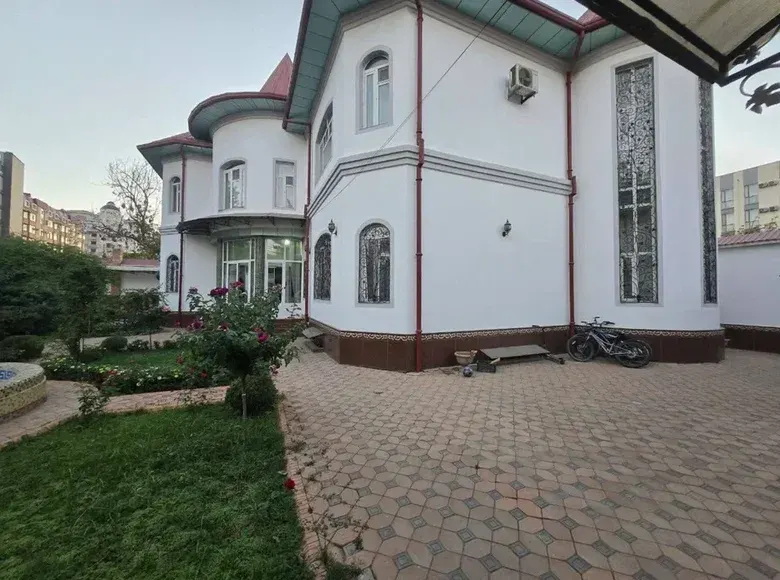 Сдаётся 9-комнатный дом, 6 сот. — Яккасарайский район