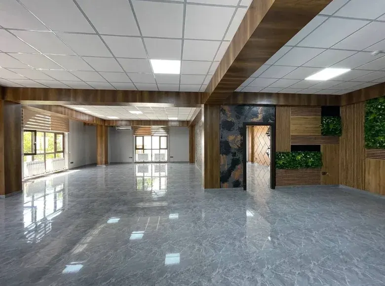 Сдаётся коммерческое помещение, 175 м², 4/6 этаж — Яшнабадский район