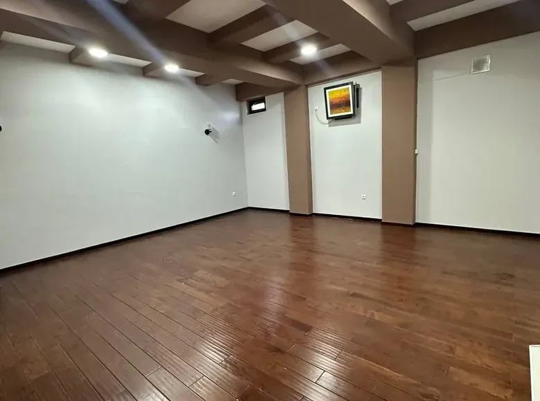 Ижарага берилади офис, 215 м², 4/5 қават — Яккасарой тумани