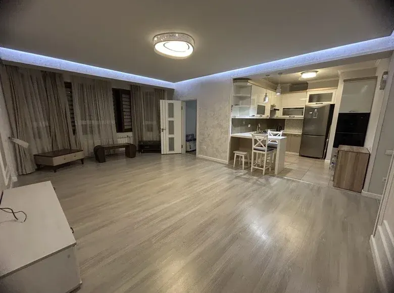 Продаётся 4-комнатная квартира, 101 м², 8/9 этаж — Мирзо-Улугбекский район
