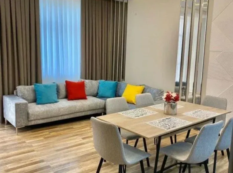 Сдаётся 4-комнатная квартира, 150 м², 4/8 этаж — Яккасарайский район