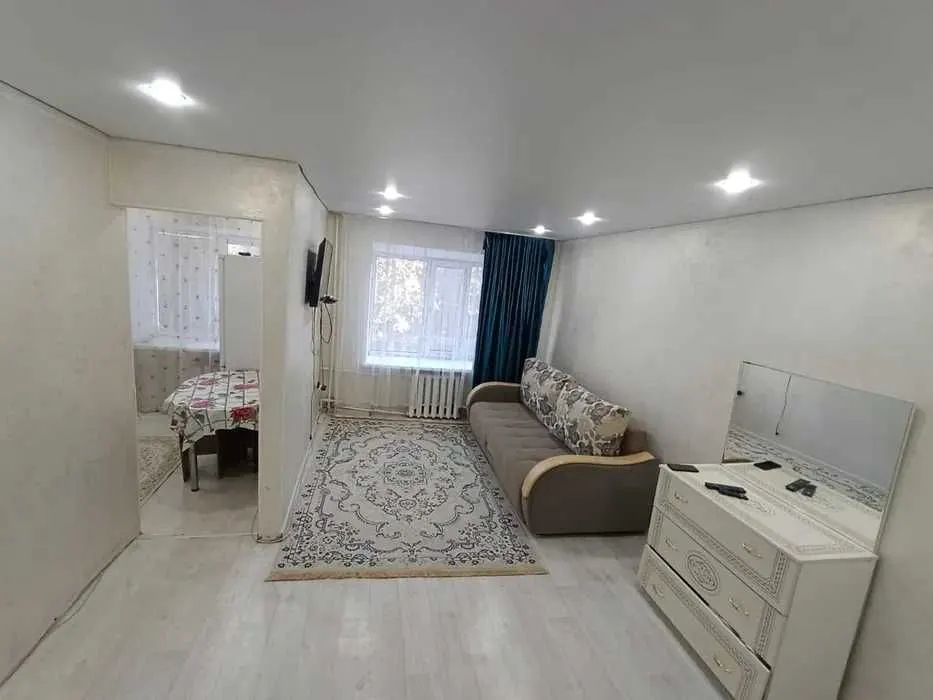 Сдаётся 1-комнатная квартира, 38 м², 1/4 этаж — Мирабадский район