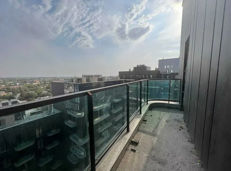 Sotiladi 6 xonali kvartira, 141 m², 12/12 qavat — Mirobod tumani