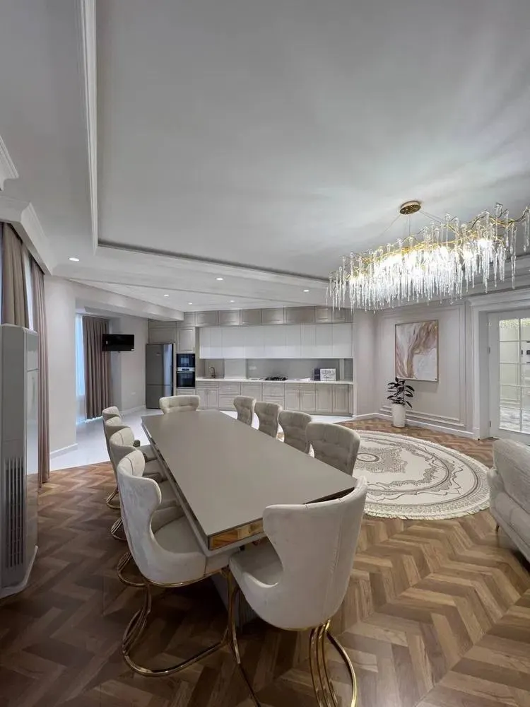 Ижарага берилади 4 хонали квартира, 140 м², 4/8 қават — Миробод тумани