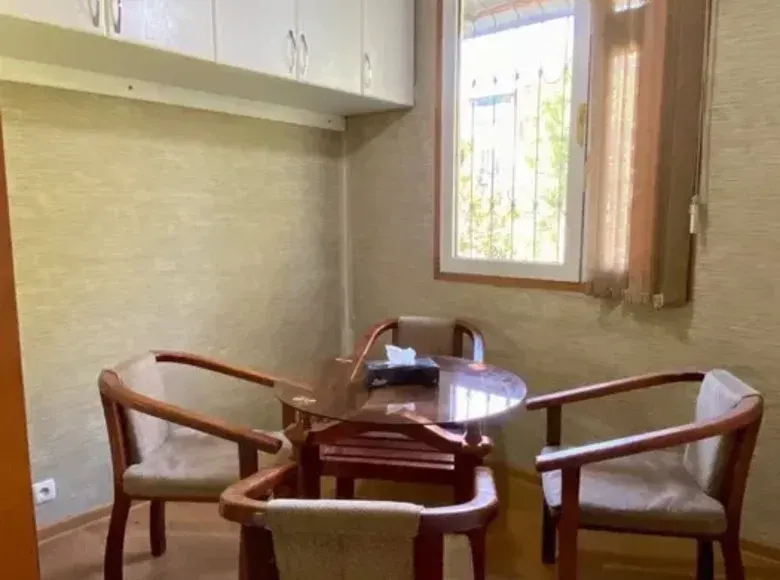 Сотилади 2 хонали квартира, 42 м², 2/4 қават — Юнусобод тумани