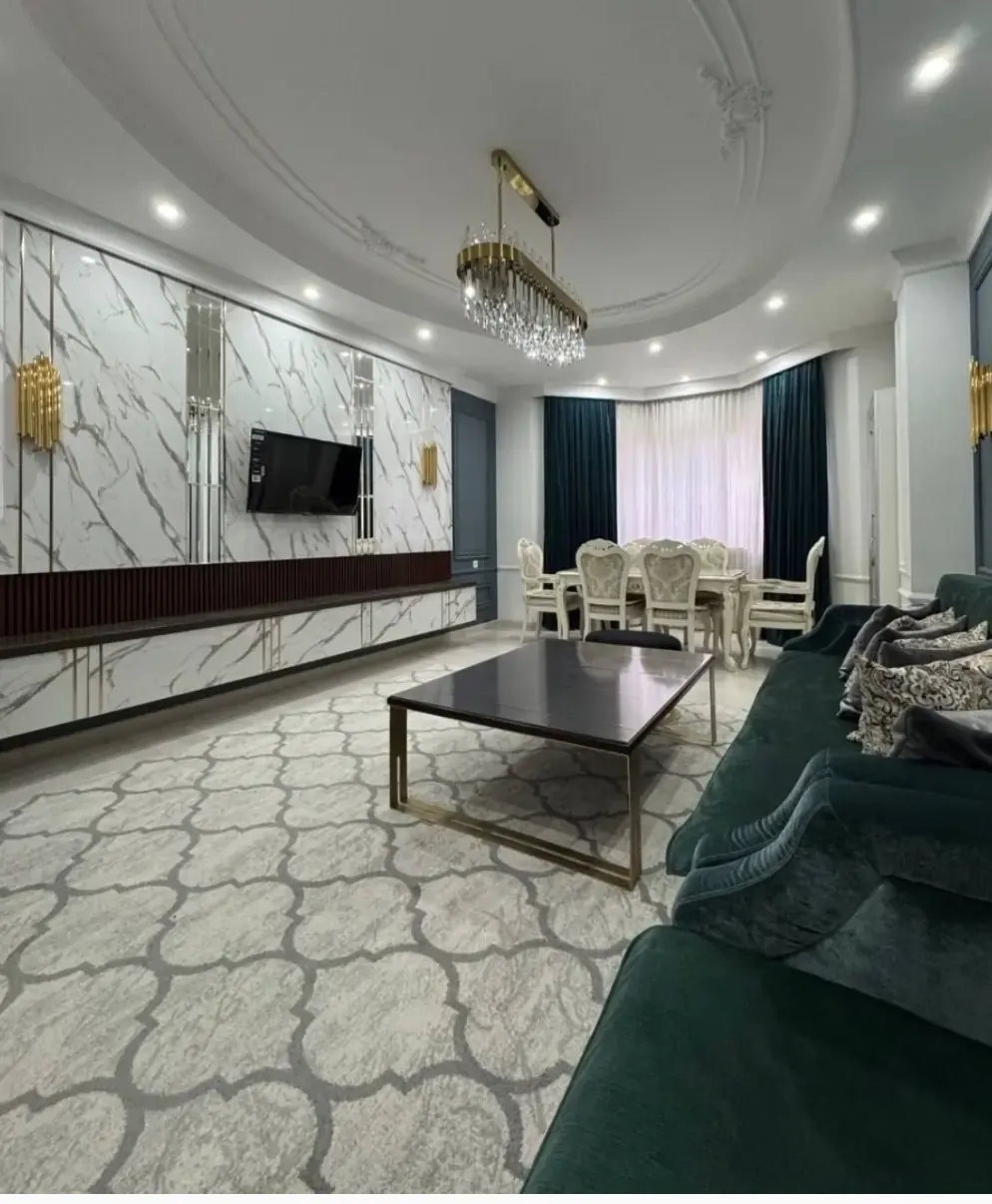 Сдаётся 3-комнатная квартира, 100 м², 1/10 этаж — Яккасарайский район