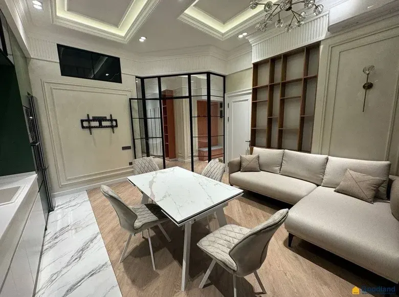 Sotiladi 3 xonali kvartira, 82 m², 2/10 qavat — Mirzo Ulugʻbek tumani