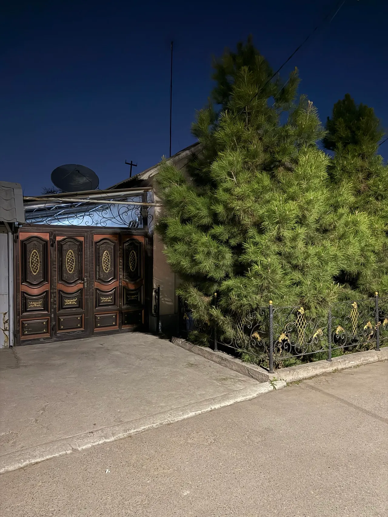 Продаётся дом, 2,5 сот., 2500 м², 1 этаж — Яшнабадский район