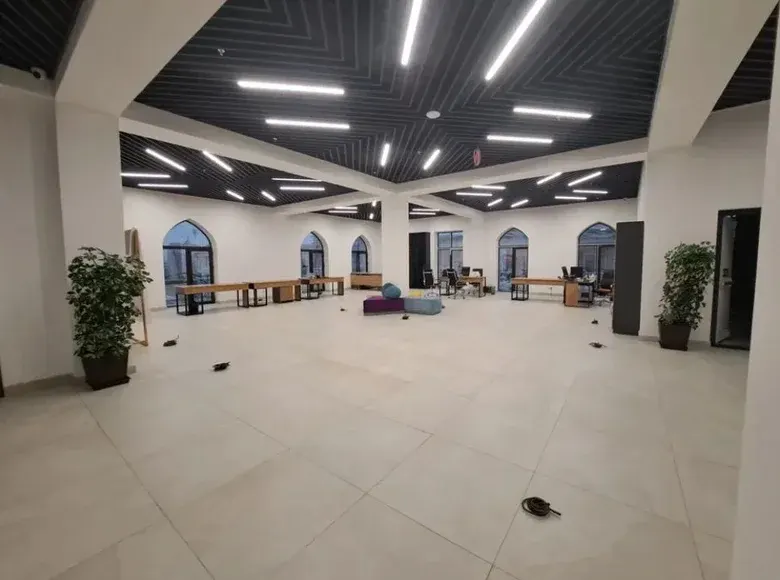 Ijaraga beriladi tijorat binosi, 200 m², 2/5 qavat — Mirobod tumani