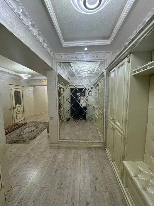Продаётся 4-комнатная квартира, 122 м², 8/9 этаж — Юнусабадский район