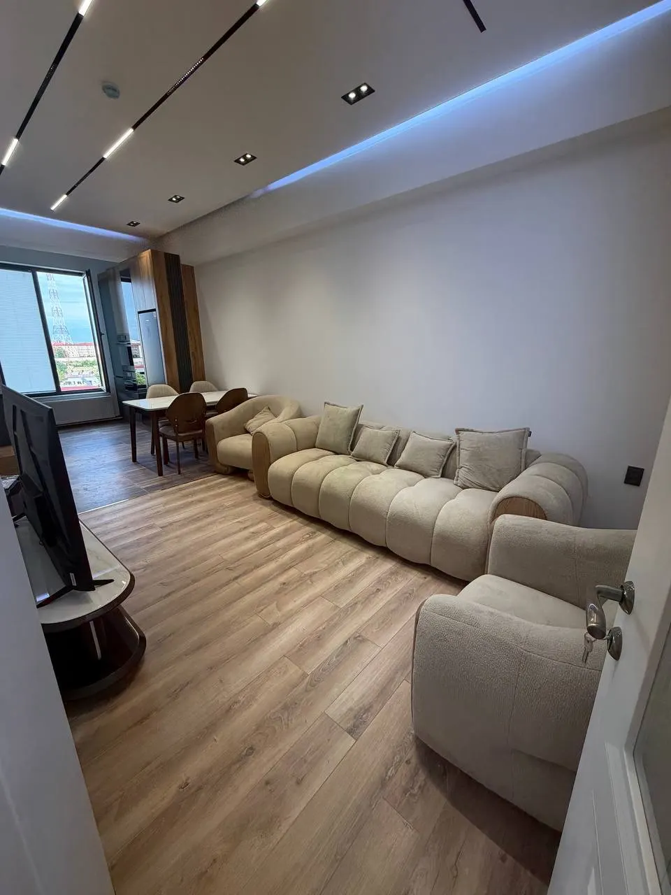 Сдаётся 1-комнатная квартира, 55 м², 5/12 этаж — Яшнабадский район