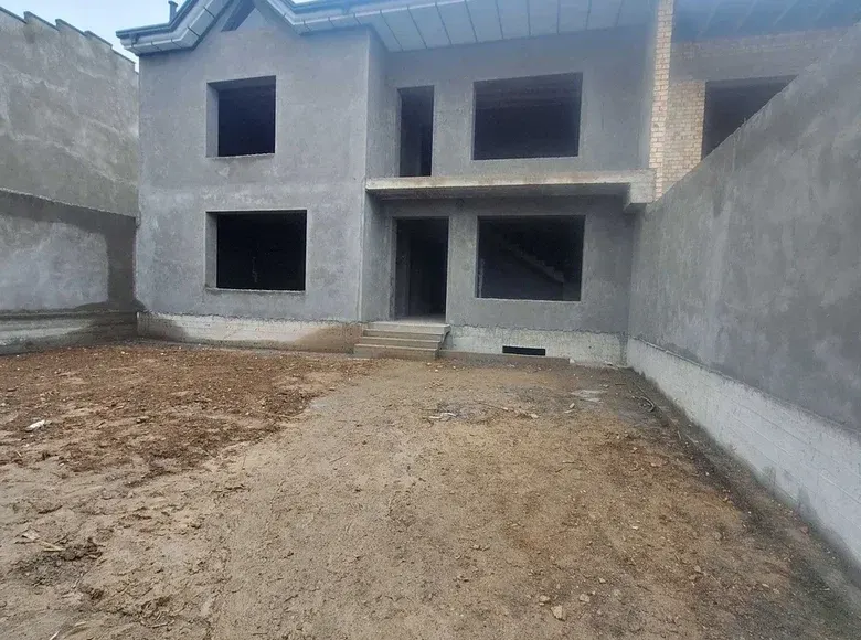 Продаётся 7-комнатный дом, 2.6 сот., 200 м² — Кибрайский район