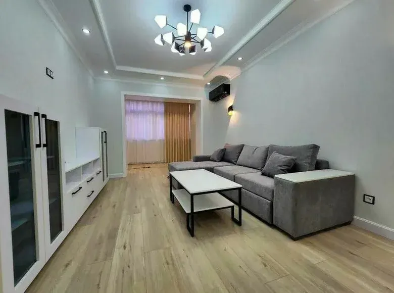 Сотилади 3 хонали квартира, 70 м², 2/4 қават — Мирзо Улуғбек тумани