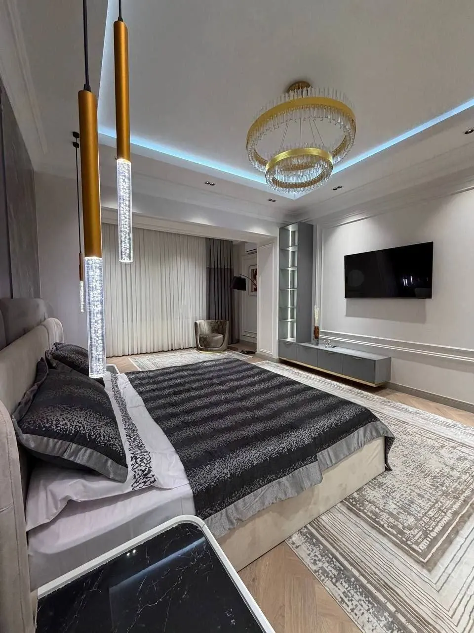 Сотилади 4 хонали квартира, 180 м², 2/5 қават — Мирзо Улуғбек тумани