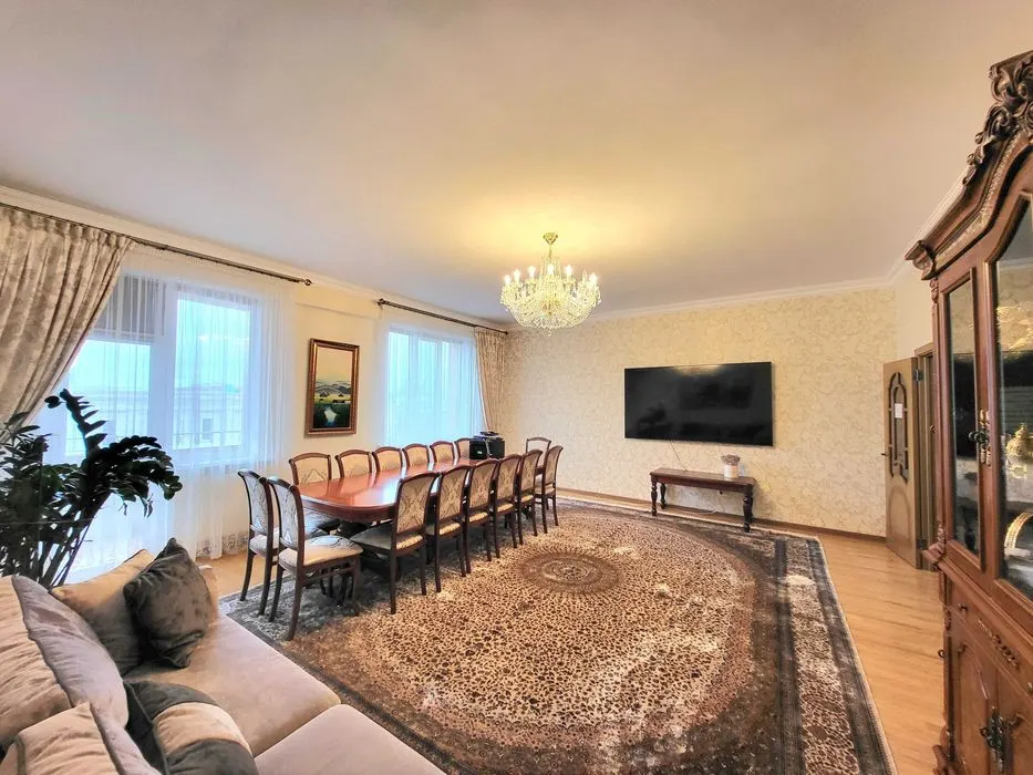 Сдаётся 4-комнатная квартира, 94 м², 3/9 этаж — Яшнабадский район