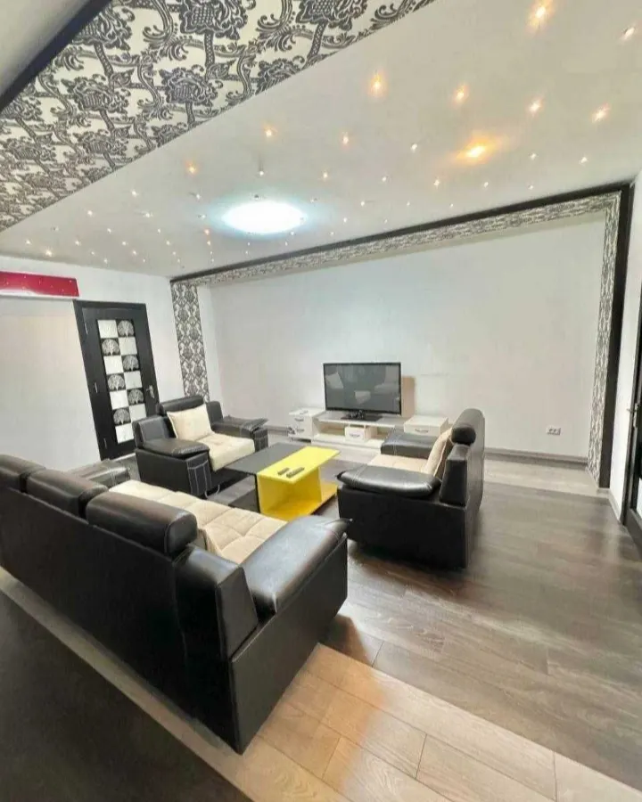 Sotiladi 3 xonali kvartira, 82 m², 3/5 qavat — Yashnobod tumani
