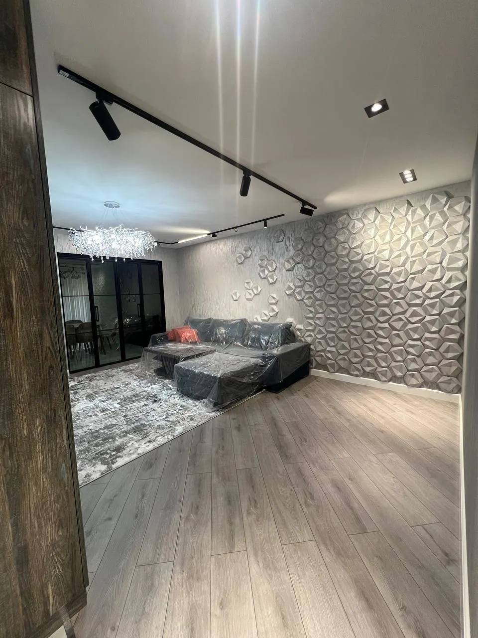 Сотилади 4 хонали квартира, 100 м², 3/4 қават — Мирзо Улуғбек тумани