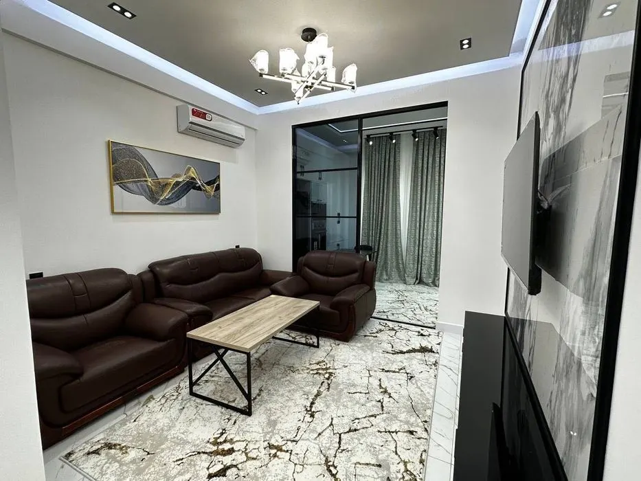 Сдаётся 4-комнатная квартира, 100 м², 2/9 этаж — Юнусабадский район