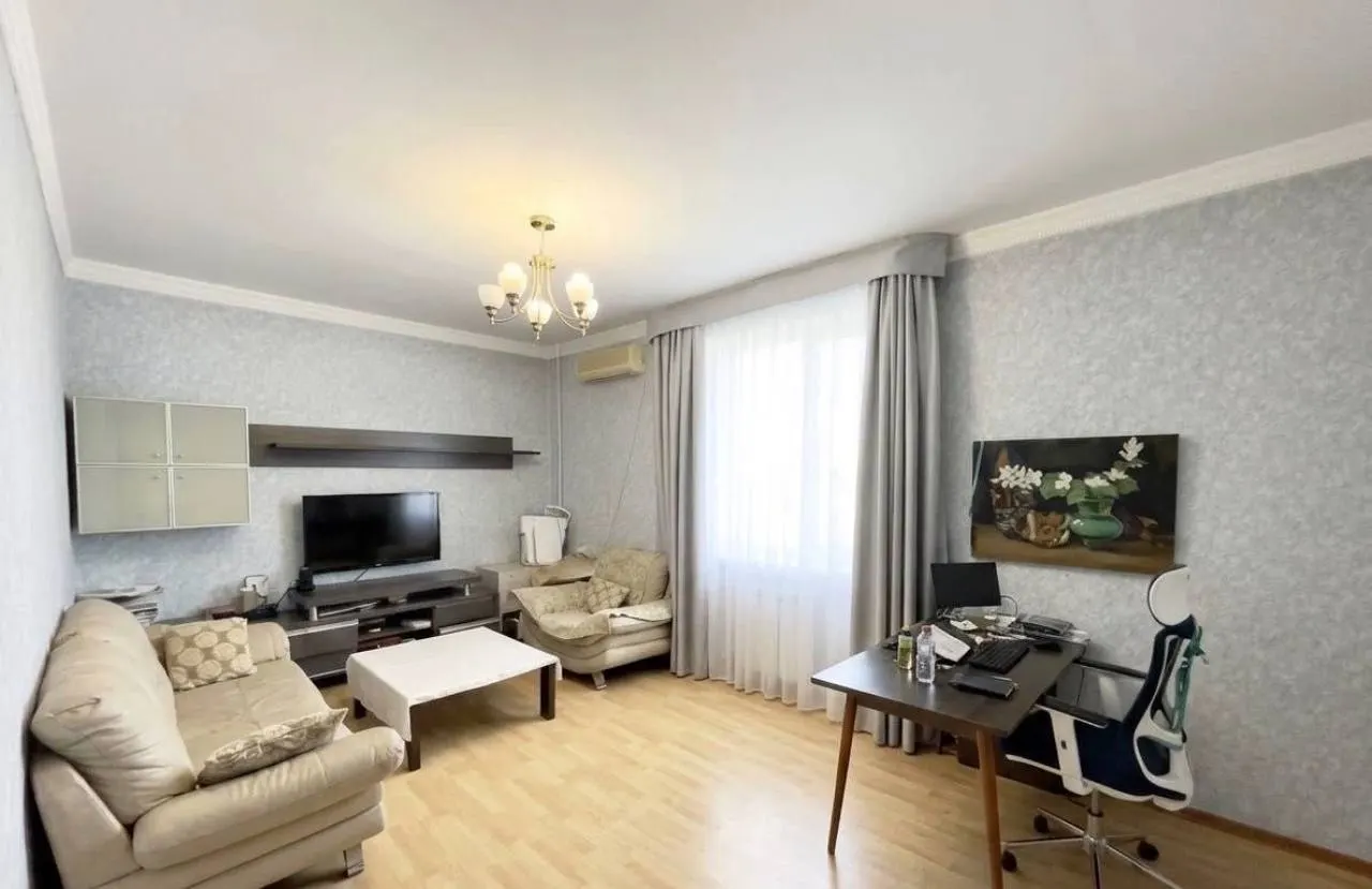 Сотилади 3 хонали квартира, 82 м², 3/4 қават — Миробод тумани