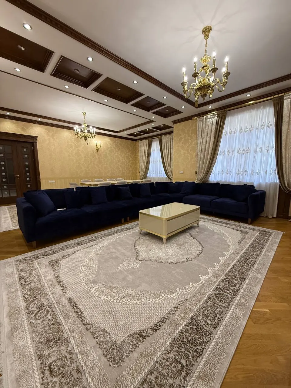 Сотилади 5 хонали квартира, 420 м², 1/7 қават — Миробод тумани