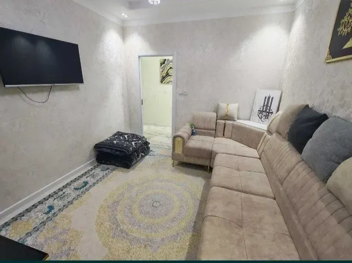 Продаётся 1-комнатная квартира, 42 м², 3/5 этаж — Юнусабадский район