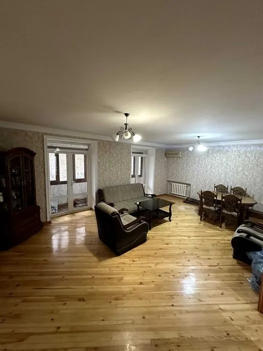 Ижарага берилади 4 хонали квартира, 90 м², 4/4 қават — Миробод тумани