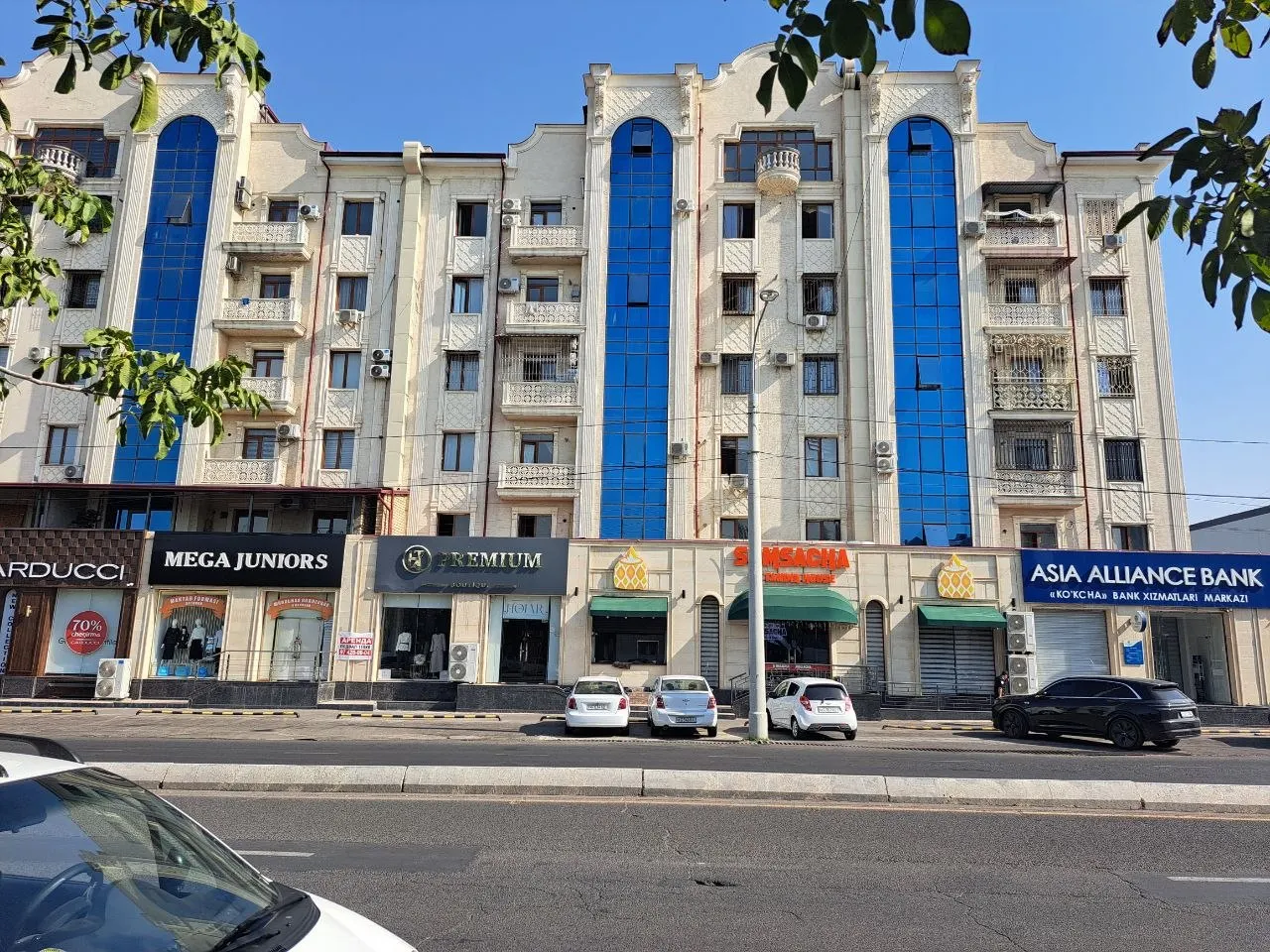 Продаётся 4-комнатная квартира, 95 м², 2/6 этаж — Шайхантахурский район