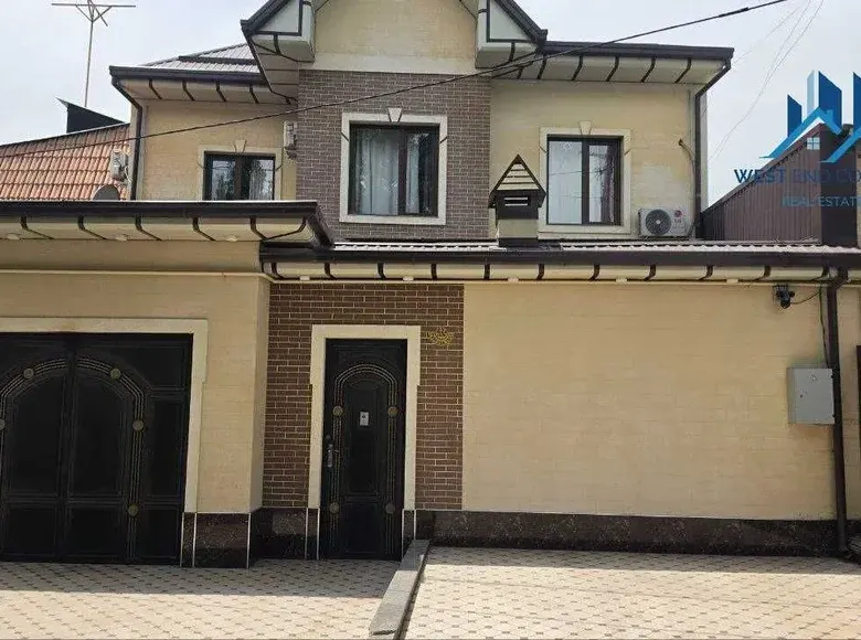 Ijaraga beriladi 5 xonali hovli uy, 2 sotix, 200 m² — Mirobod tumani