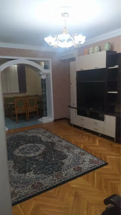 Сдаётся 3-комнатная квартира, 85 м², 3/4 этаж — Чиланзарский район