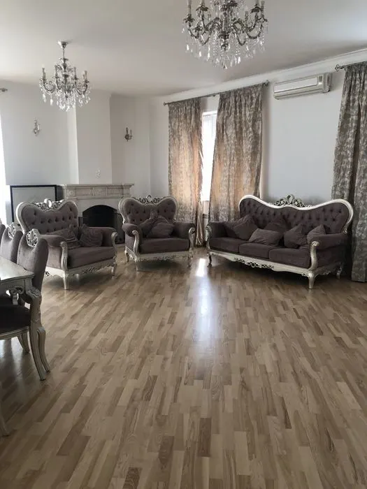 Ижарага берилади 4 хонали квартира, 220 м², 7/7 қават — Миробод тумани
