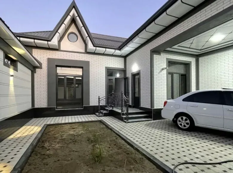 Sotiladi 4 xonali hovli uy, 240 m² — Toshkent shahri