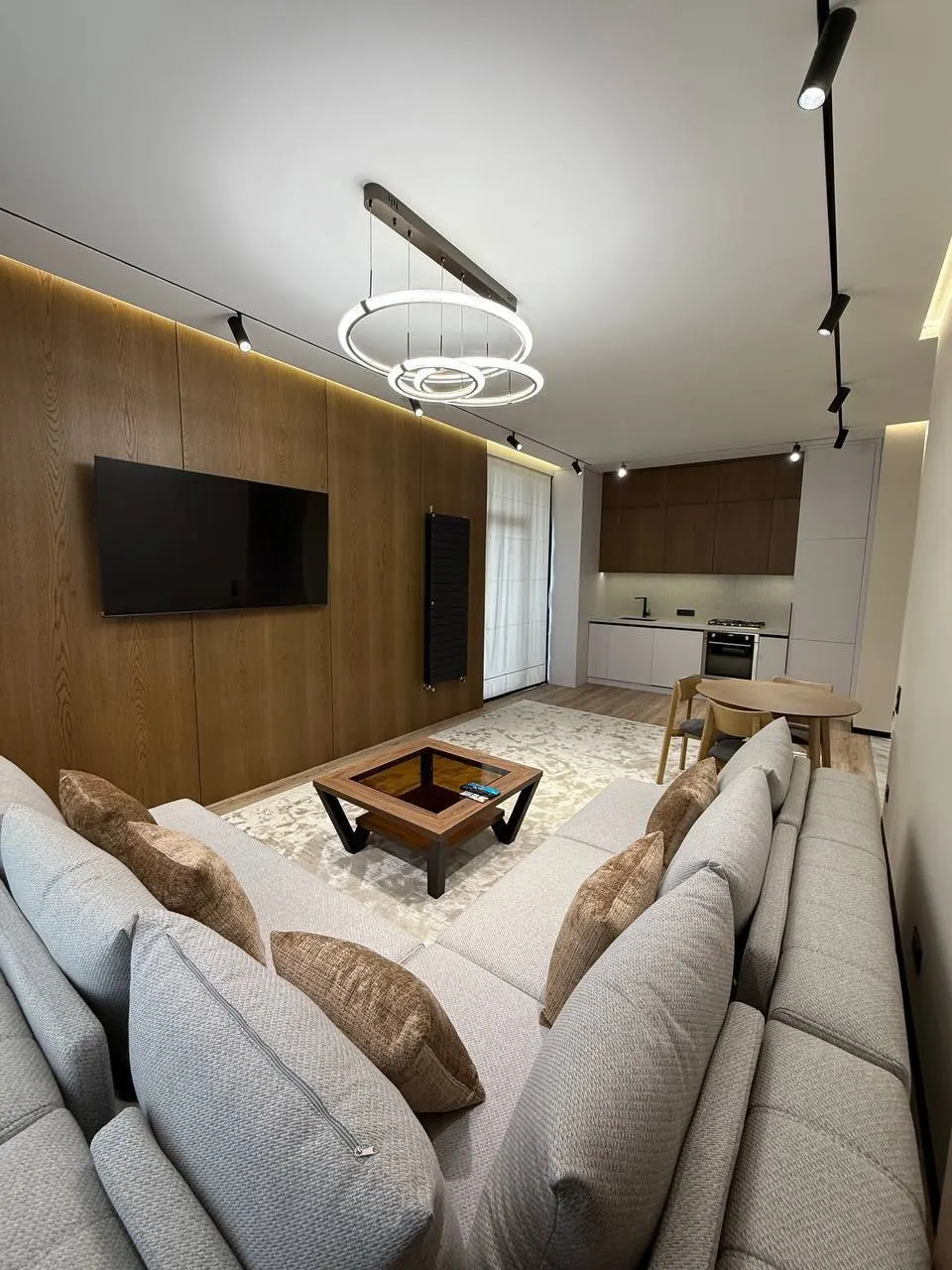 Продаётся 2-комнатная квартира, 65 м², 2/7 этаж — Юнусабадский район